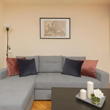 Karmelicka By Renters Apartamento